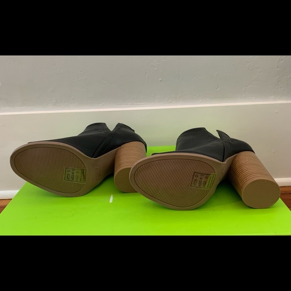 Qupid Black open toe bootie, size 7 1/2 - Picture 5 of 5